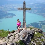 アパート With Amazing Lake- And Mountain View