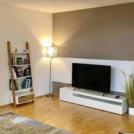 With Amazing Lake- And Mountain View Daire *