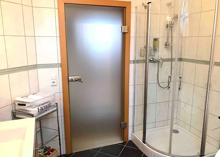 With Amazing Lake- And Mountain View * Ober Feuchten