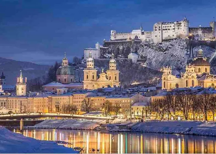 With Amazing Lake- And Mountain View شقة