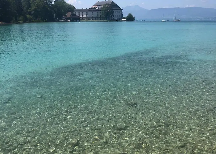 With Amazing Lake- And Mountain View * Ober Feuchten