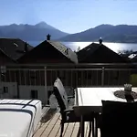 With Amazing Lake- And Mountain View Apartment