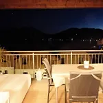 With Amazing Lake- And Mountain View Apartment *
