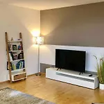 With Amazing Lake- And Mountain View Apartment *