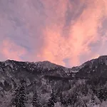 With Amazing Lake- And Mountain View Apartment