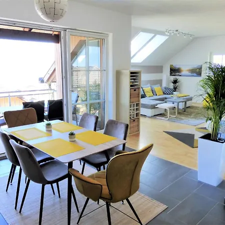 Appartement With Amazing Lake- And Mountain View *