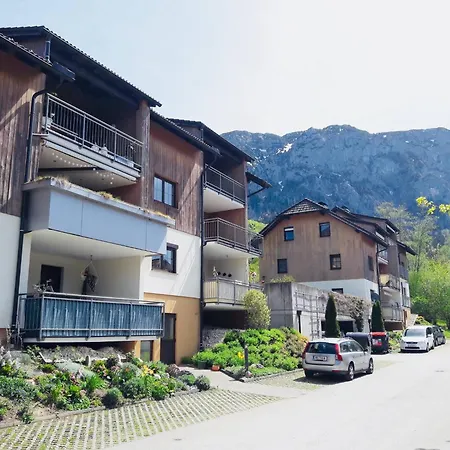 With Amazing Lake- And Mountain View * Ober Feuchten